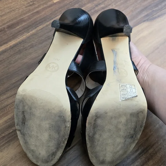 Michael Kors Evie Platform Black Leather Open Toe Sandals Shoe Size 10, EUC - Picture 4 of 4